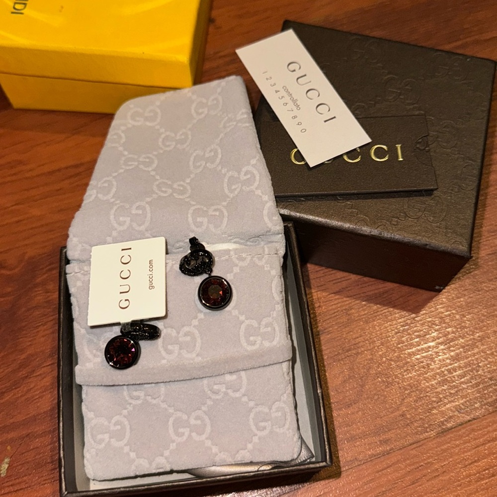 NWT GUCCI EARRINGS